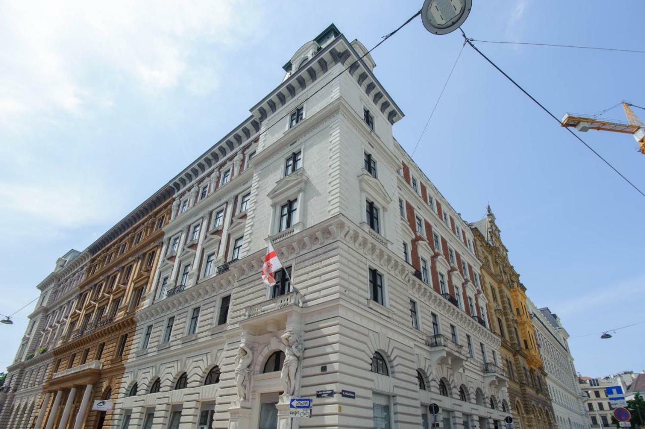 Central Living Apartments - Rathaus Виена Екстериор снимка
